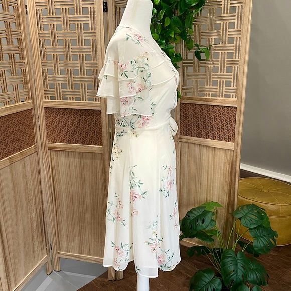 ASTR White Floral Wrap Dress - Picture 2 of 7